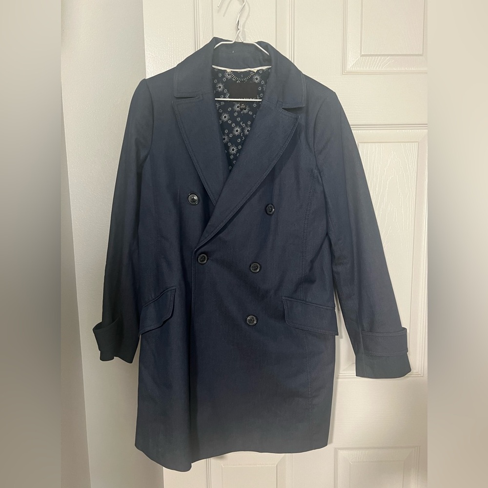 Banana Republic ladies denim trench coat size M